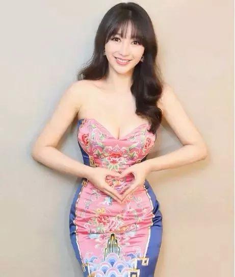 娱乐神爆料柳岩,揭秘娱乐圈背后的惊人真相! 第2张 娱乐神爆料柳岩,揭秘娱乐圈背后的惊人真相! 第2张