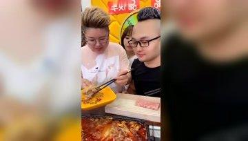 娱乐吃瓜酱夹子,揭秘娱乐圈幕后故事 第2张 娱乐吃瓜酱夹子,揭秘娱乐圈幕后故事 第2张