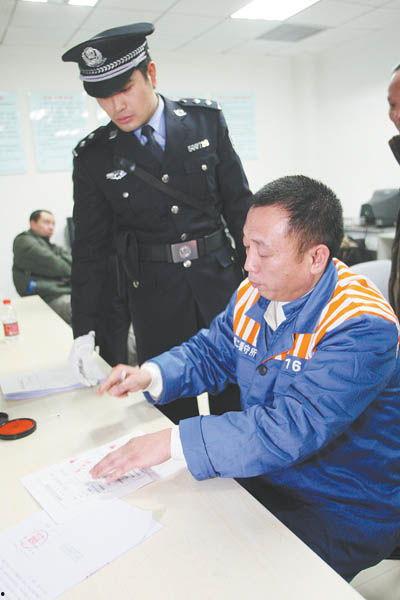 律师李庄爆料案件最新,真相与疑云交织 第1张 律师李庄爆料案件最新,真相与疑云交织 第1张