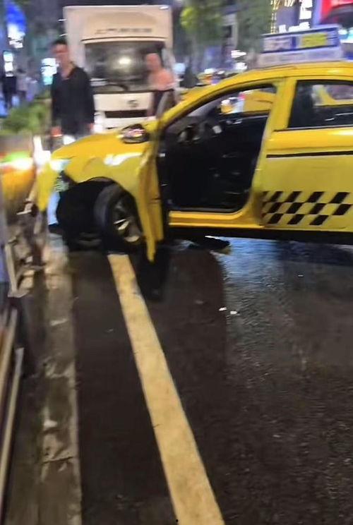 重庆网友爆料打车视频,打车冲突现场，一幕幕惊心动魄！  第2张