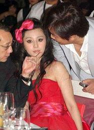 女星娱乐圈内爆料事件,揭秘幕后真相与恩怨情仇 第2张 女星娱乐圈内爆料事件,揭秘幕后真相与恩怨情仇 第2张