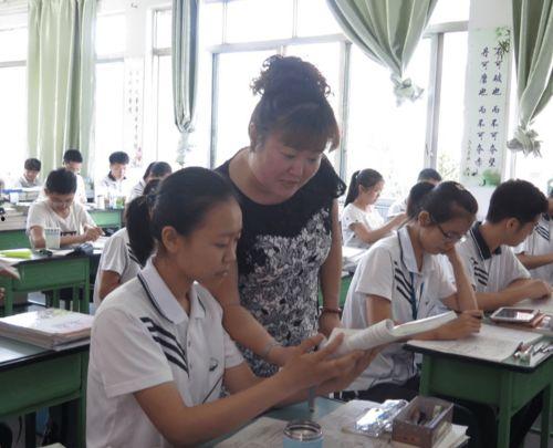 信阳学生家长爆料事件最新,校园事件引发社会关注，真相亟待揭开