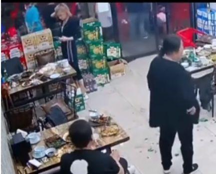 唐山饭馆爆料事件视频,真相与争议交织的街头冲突 第3张 唐山饭馆爆料事件视频,真相与争议交织的街头冲突 第3张