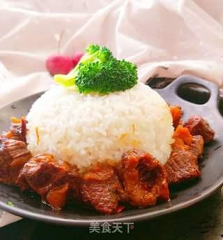 爆料牛肉盖浇饭的做法视频,跟随视频学做美味佳肴